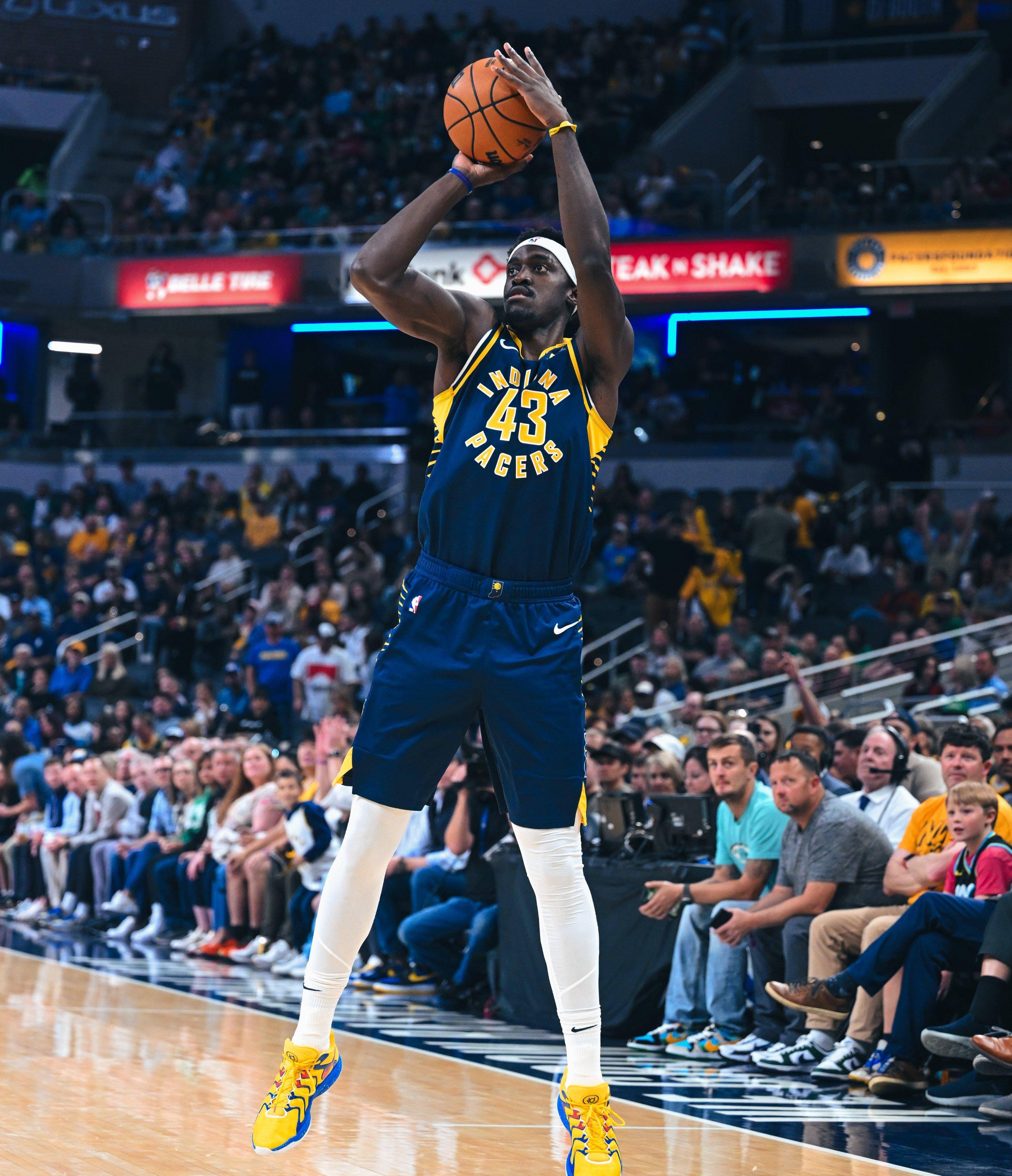 九游体育下载凯尔特人球星三分绝杀，全场观众热烈欢呼，安全所有音乐社会.